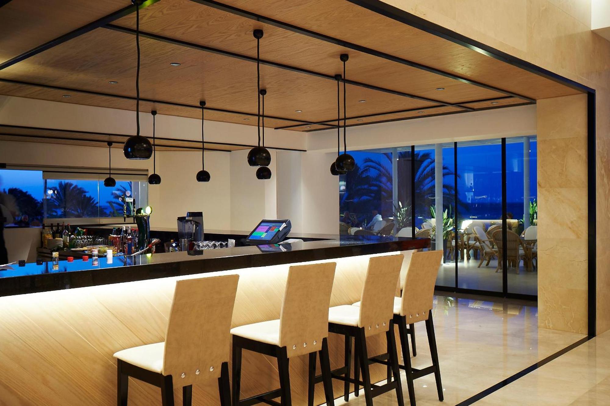 Sunrise Beach Hotel 普罗塔拉斯 外观 照片